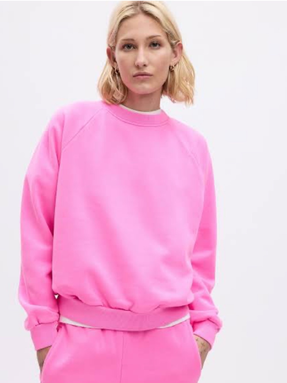 NWOT Gap Vintage Soft Raglan Sweatshirt In Standout Pink Neon XS